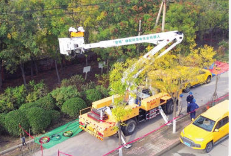 天津日报：新一代国产双臂配网带电作业机器人在津正式投用